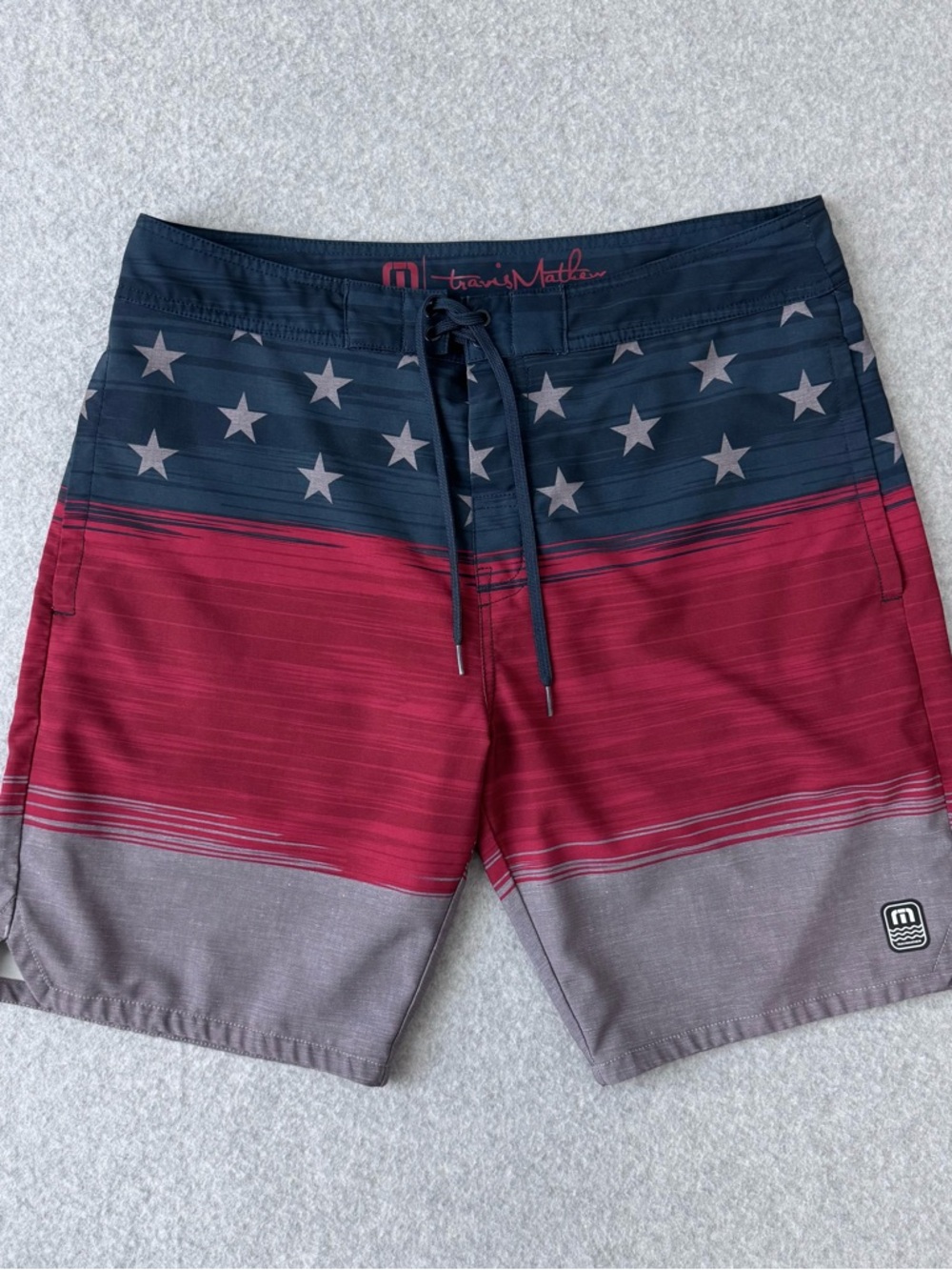 Travis Mathew Board Shorts Mens 36 USA Flag Stars Stripes Swim Trunks Red Blue